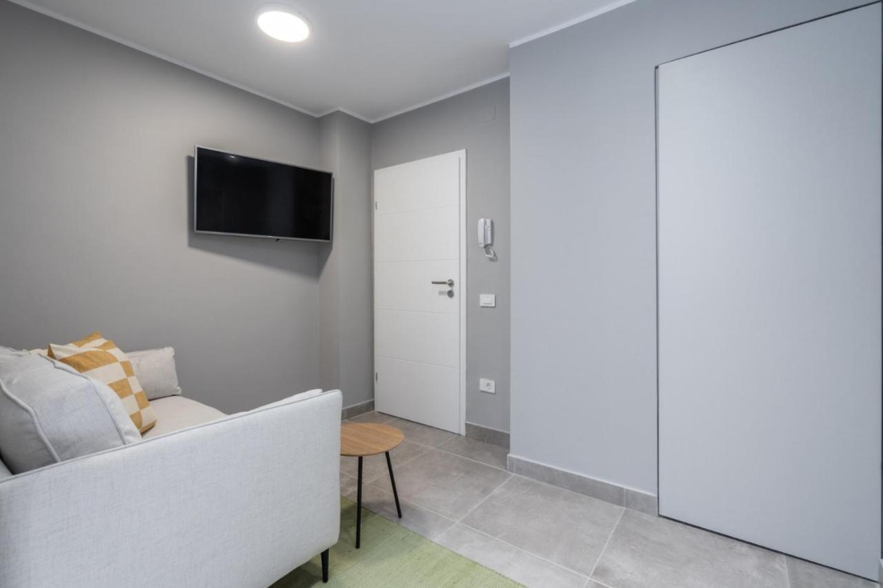 Alfie Center Apartment Бухарест Экстерьер фото